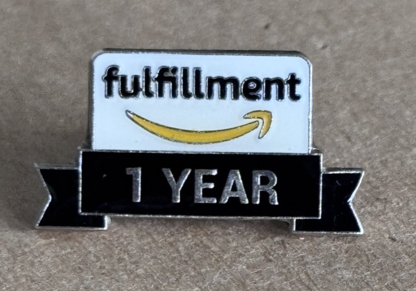 1 year in service Amazon ANNIVERSARY Peccy Pin