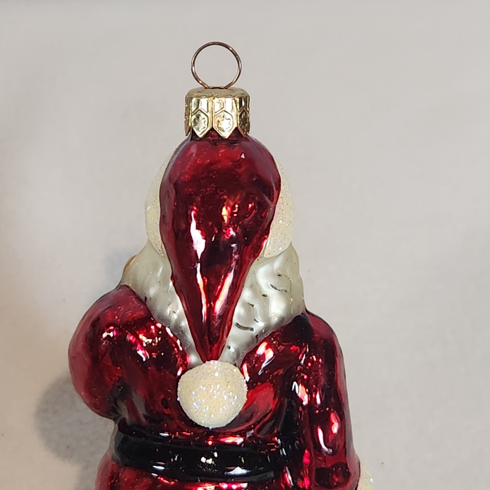 2000 Christopher Radko “No Time Like the Present” Ornament Santa w Pipe Bag 6″H