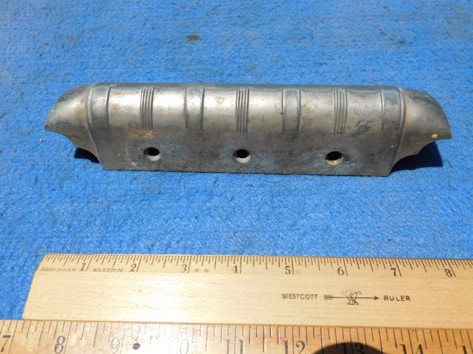 1940 Wurlitzer 700 Coin Slide Guard Support Casting # 36449