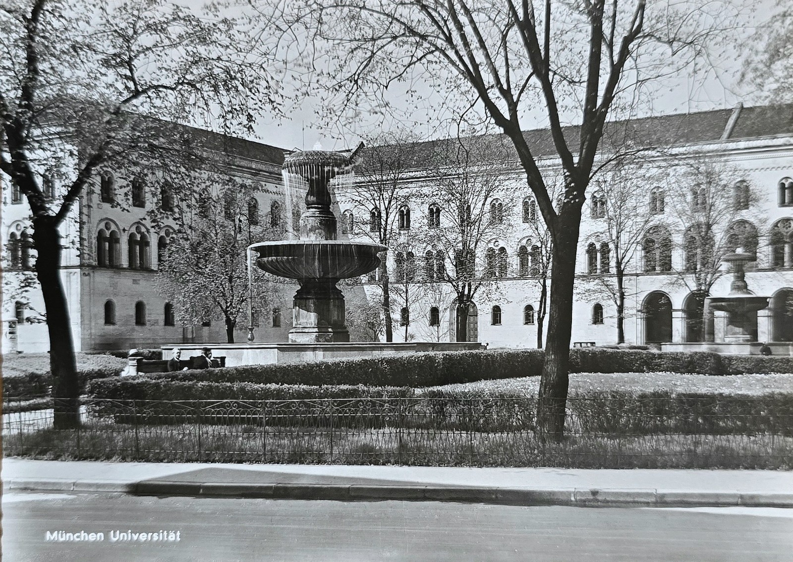 Postcard Munich Ludwigstrasse LMU 1960s