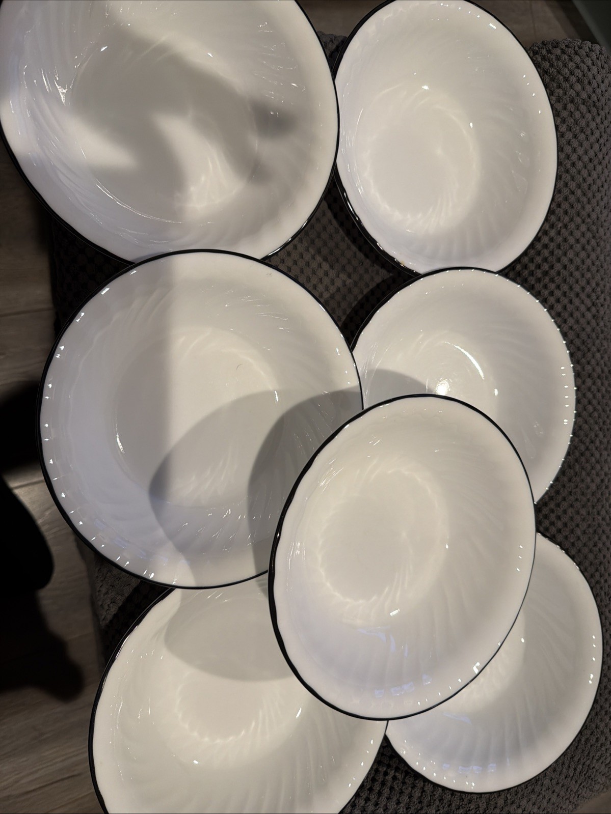 7 Corelle 7 1/4 Inch Tiger Lily Soup Cereal Bowls Swirl Black Rim