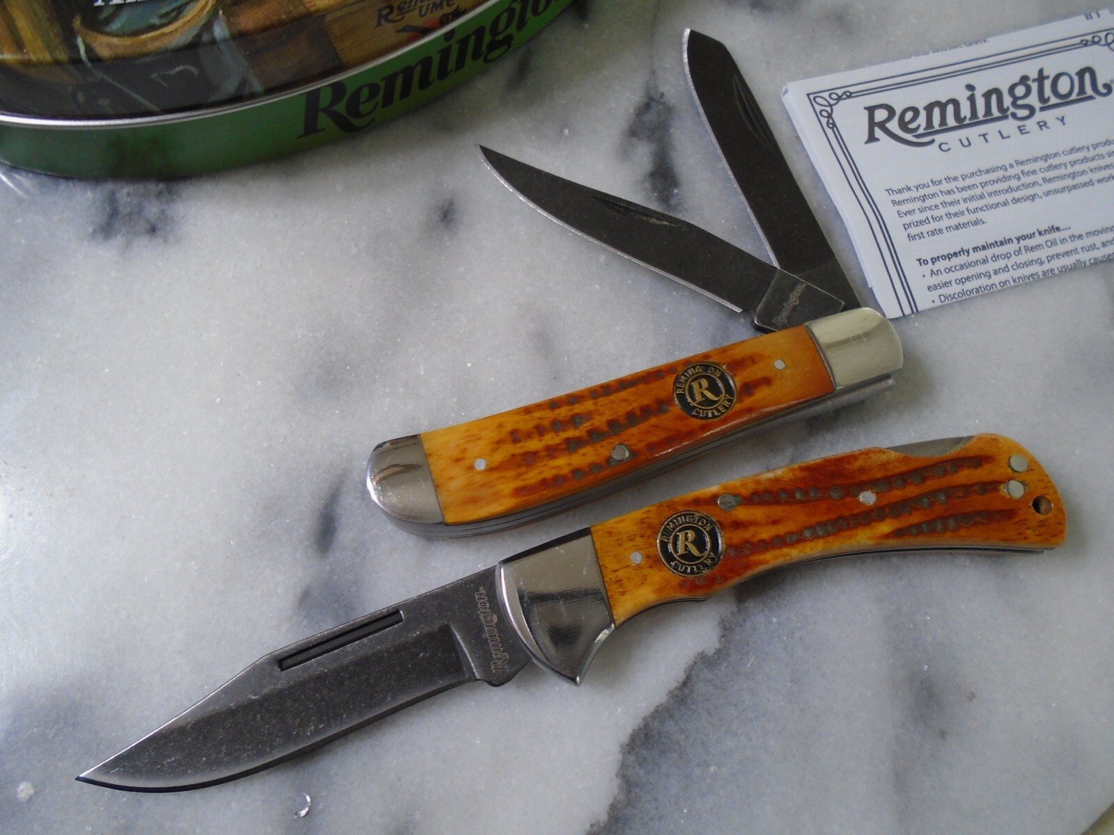 Remington Classic Lockback Hunter 2 Blade Trapper Pocket Knife Set Bone R15683