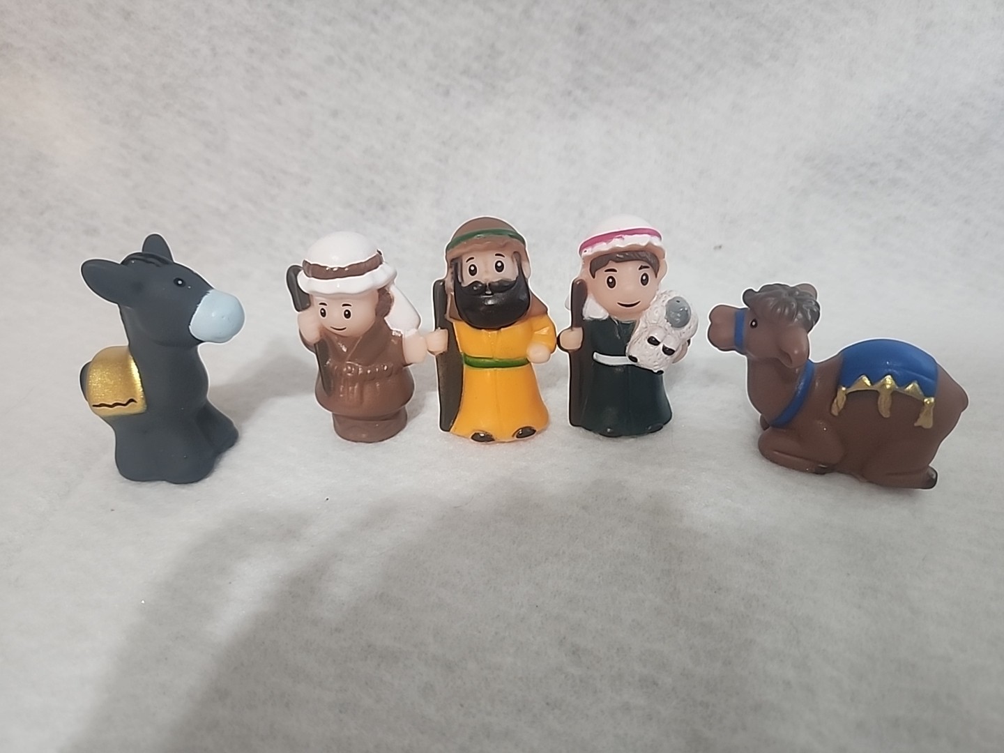 nativity replacement pieces 3 Shepherds, Camel &Horse Plastic 2.5 Inch Tall Toy