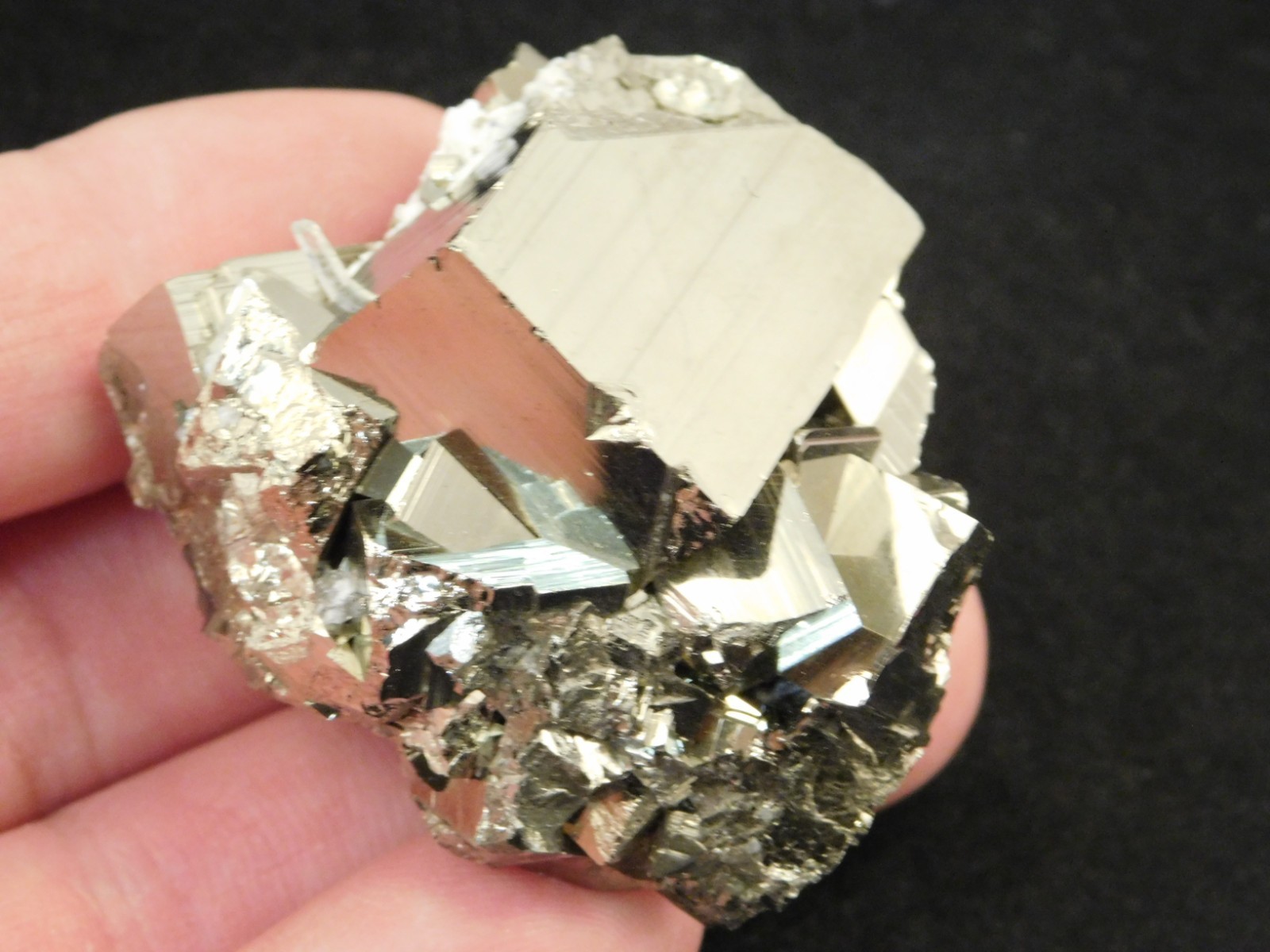 PYRITE Crystal CUBE Cluster 100% Natural Huanzala Mine Peru 134gr