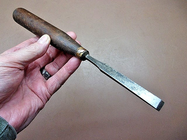 Antique Signed Cast Steel 7/16″ Straight Edge Wood Paring Chisel 10 3/4″ SHARP!
