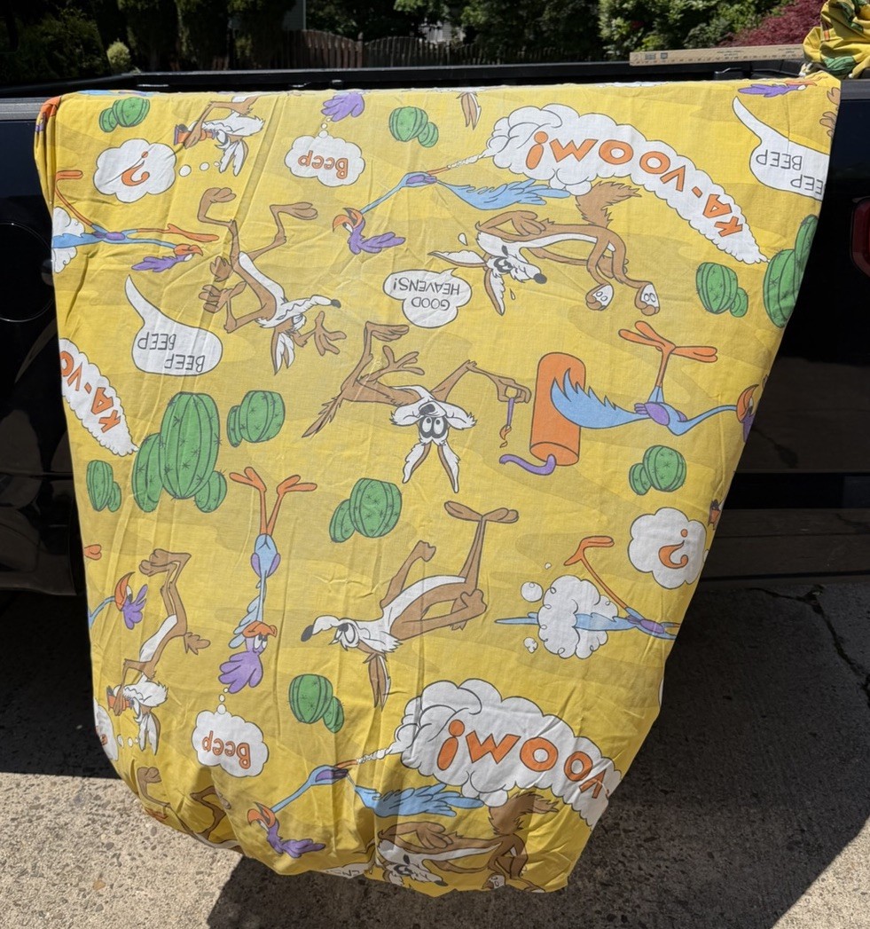 Vintage 1970s Wile E Coyote Road Runner Fitted Sheet Warner Bros Fabric A