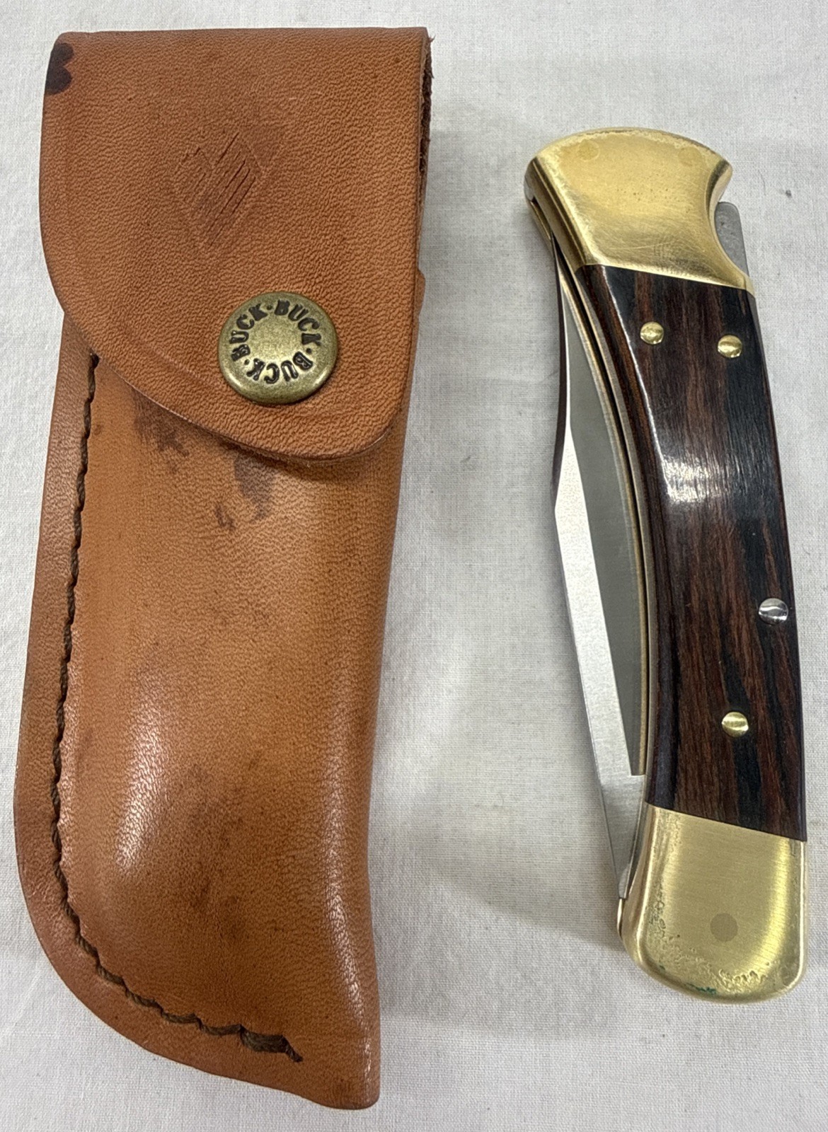 Vintage Buck 110 Knife with Buck Leather Sheath Made in 1999
