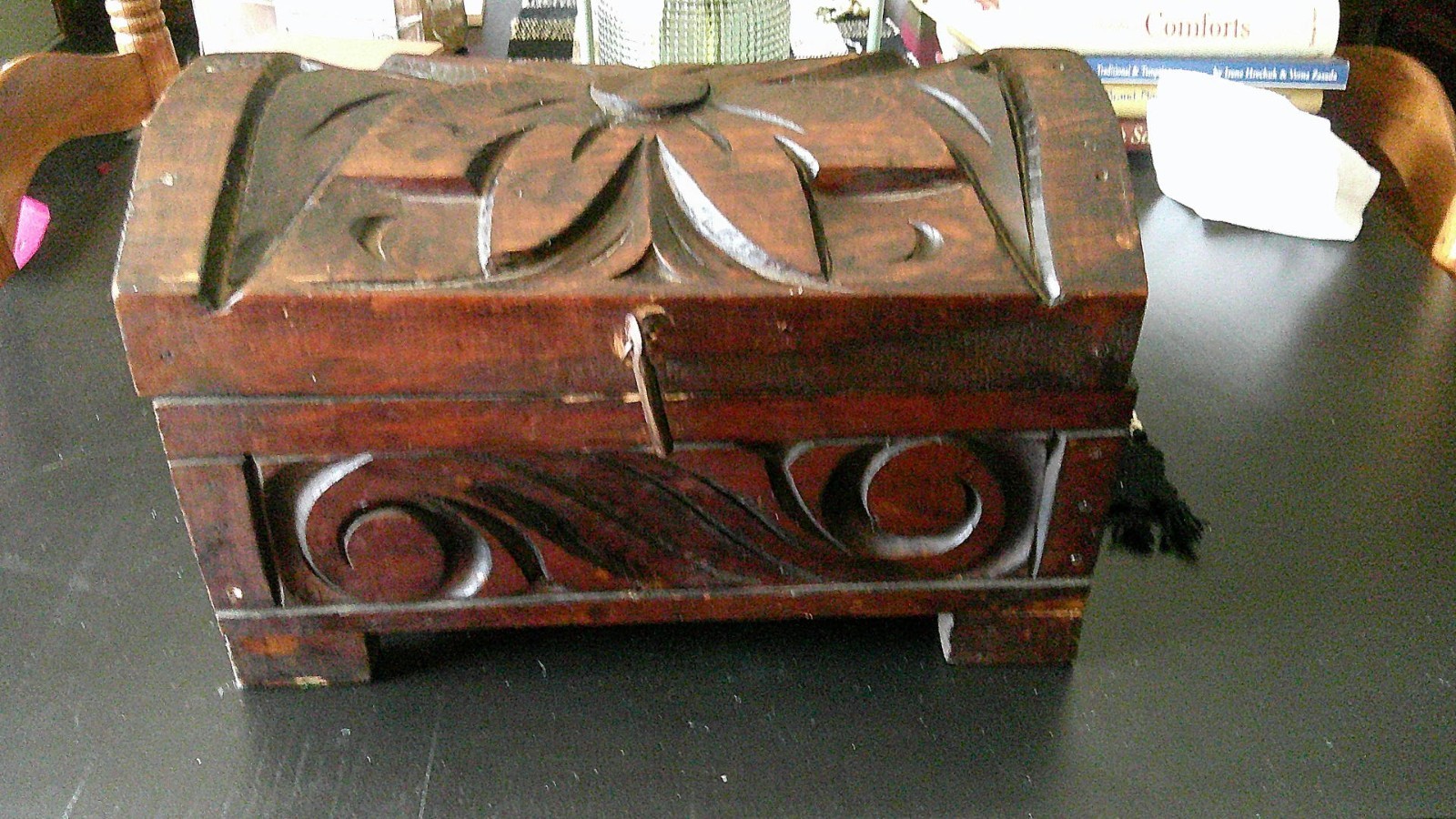 Vintage Curved Top Carved Wood Storage or Jewelery Box 11.5″ X 7″