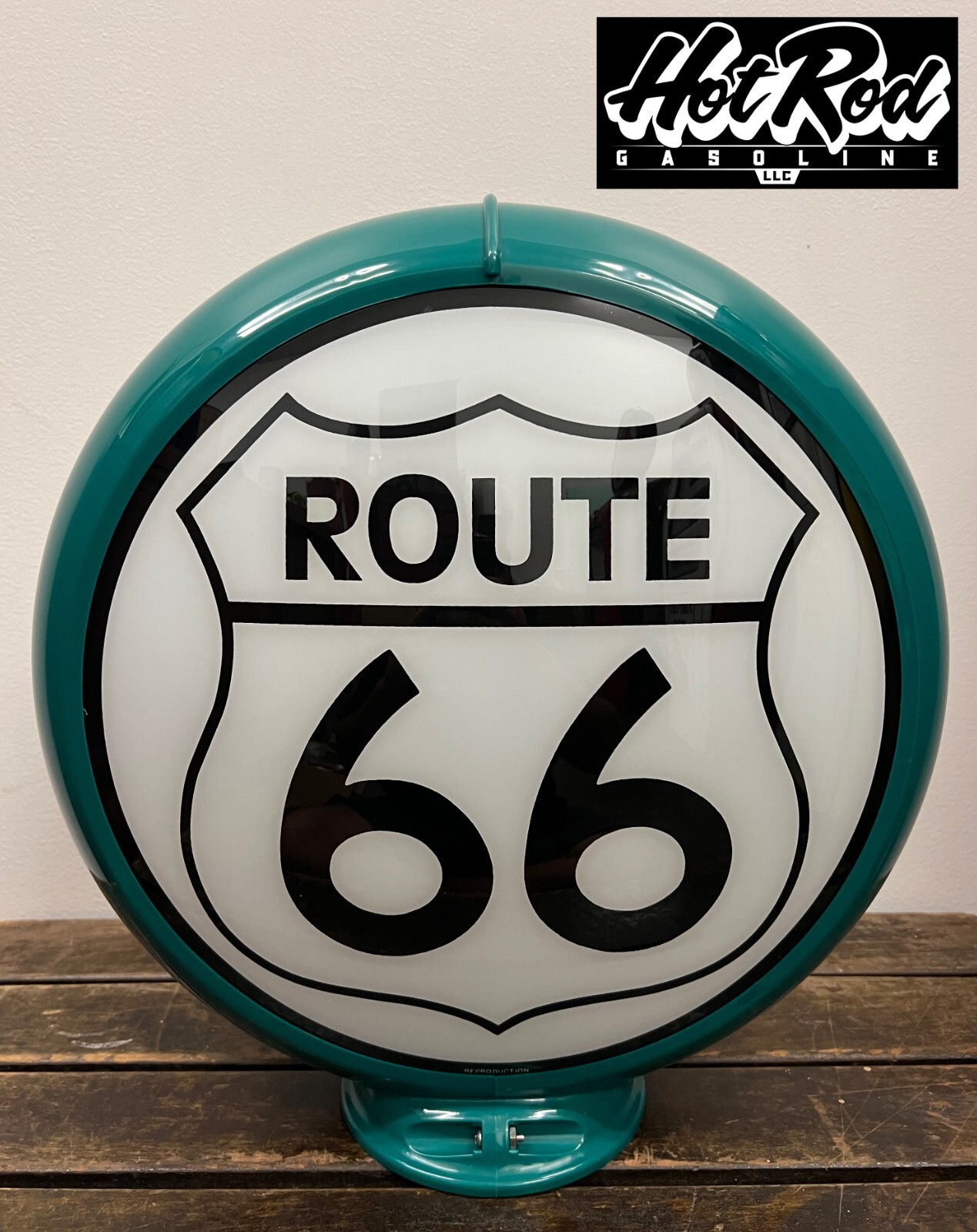 ROUTE 66 Reproduction 13.5″ Gas Pump Globe – (Green Body)