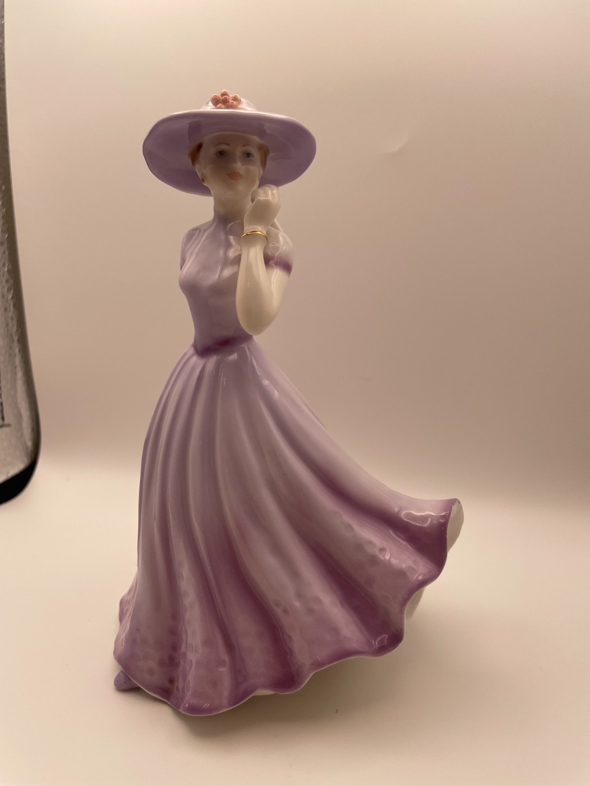 Royal Worcester figurine Les Petites “Anne”