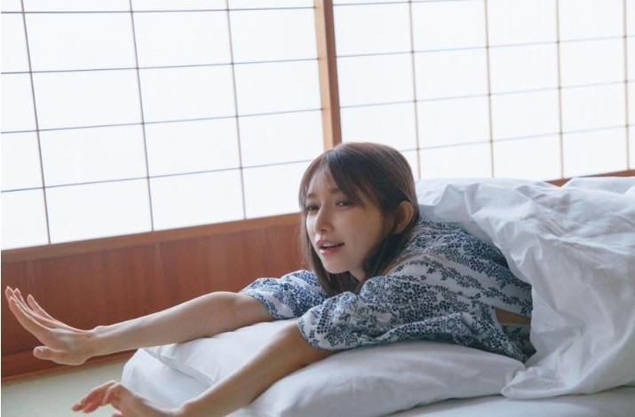Japanese photo collection-Maki Goto-from japan-2024-144pages-