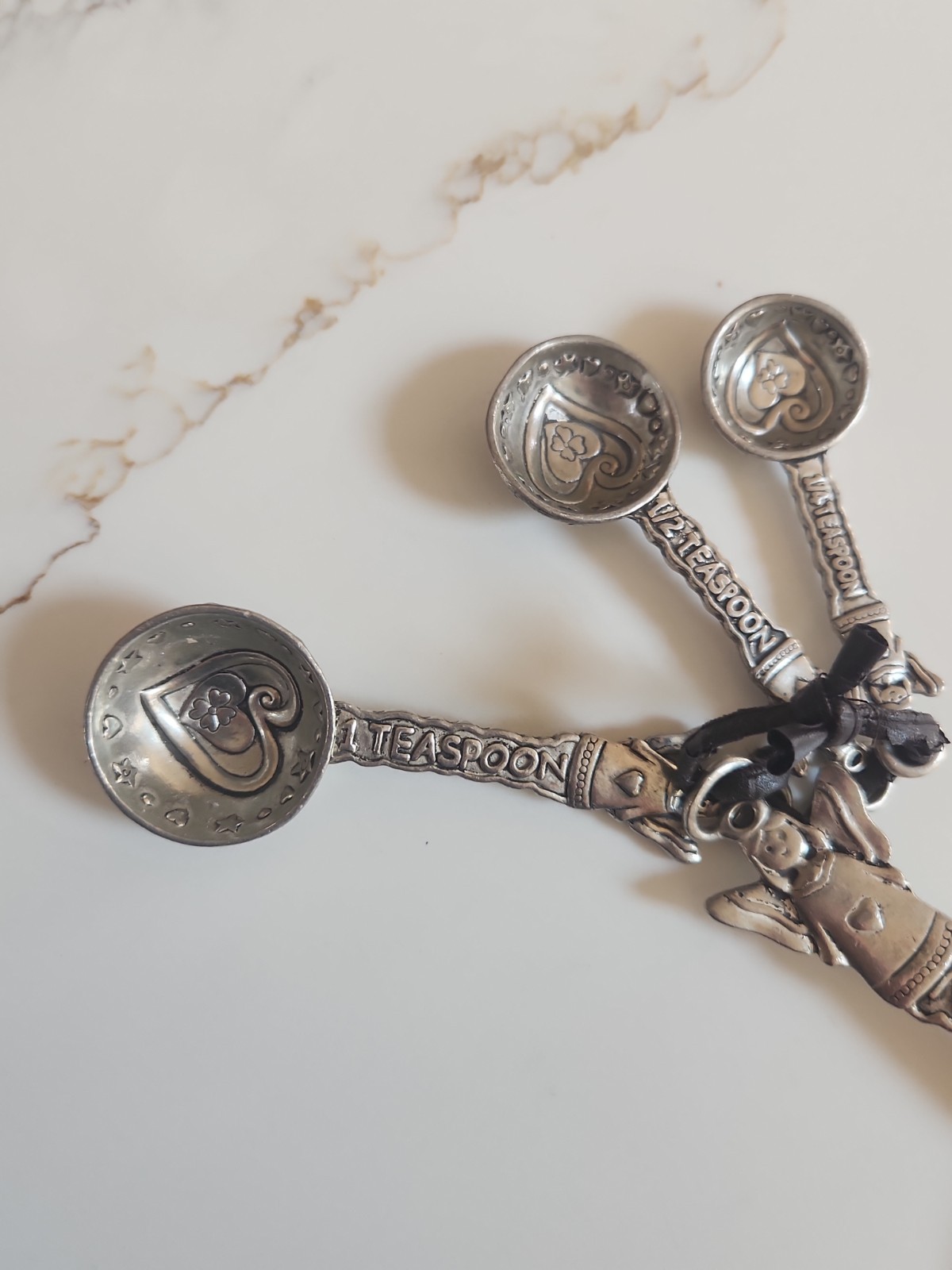 GANZ 4 Pc Angels Measuring Spoon Set Angels Hearts Wings Design