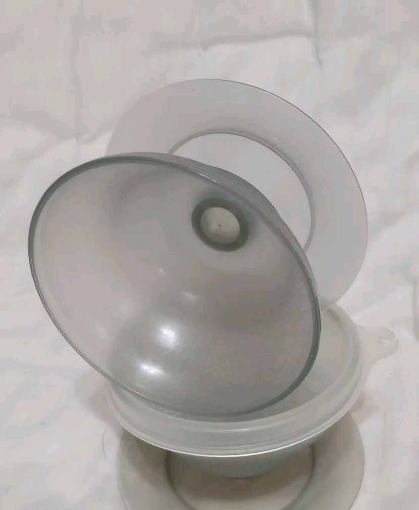 Tupperware 754-30 Smokey Gray Desert Cups Set Of Six Jello Pudding with lids