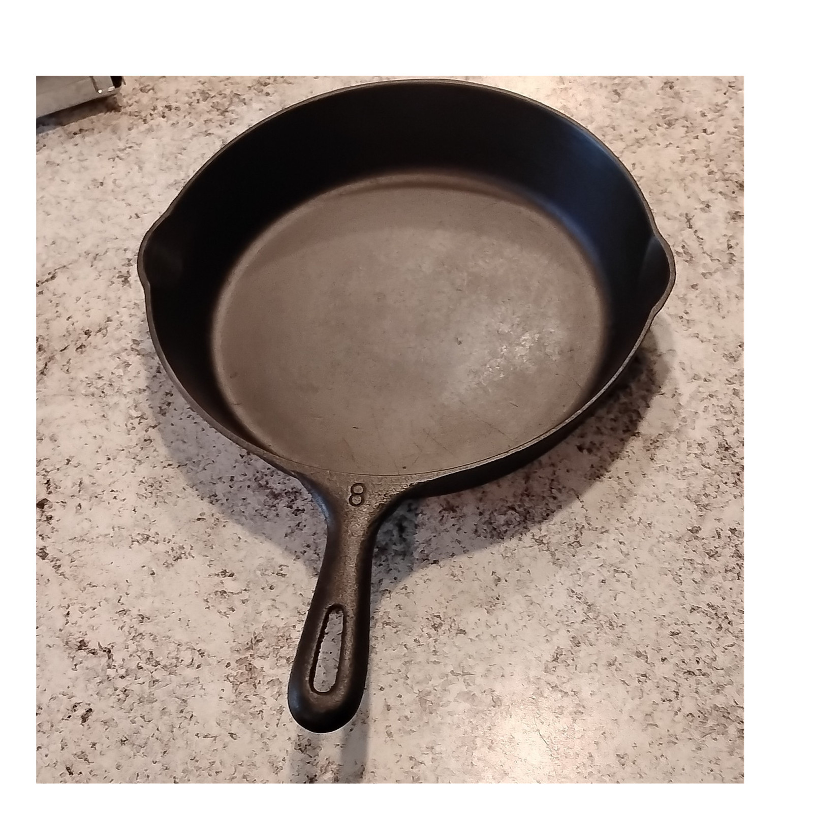 unmarked wagner cast Iron Frying Pan Round Flat-Bottomed Black 10.5 Inch