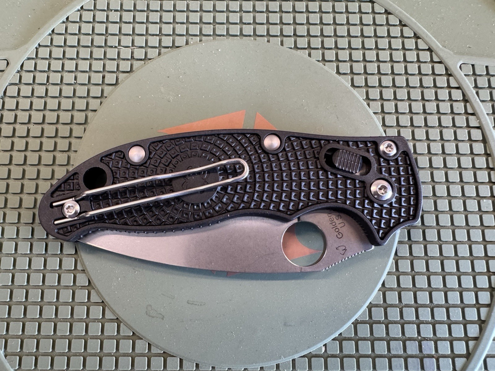 Spyderco Manix 2 Lightweight 3.37″CTS BD1N Stonewash Blade with Black FRN Handle