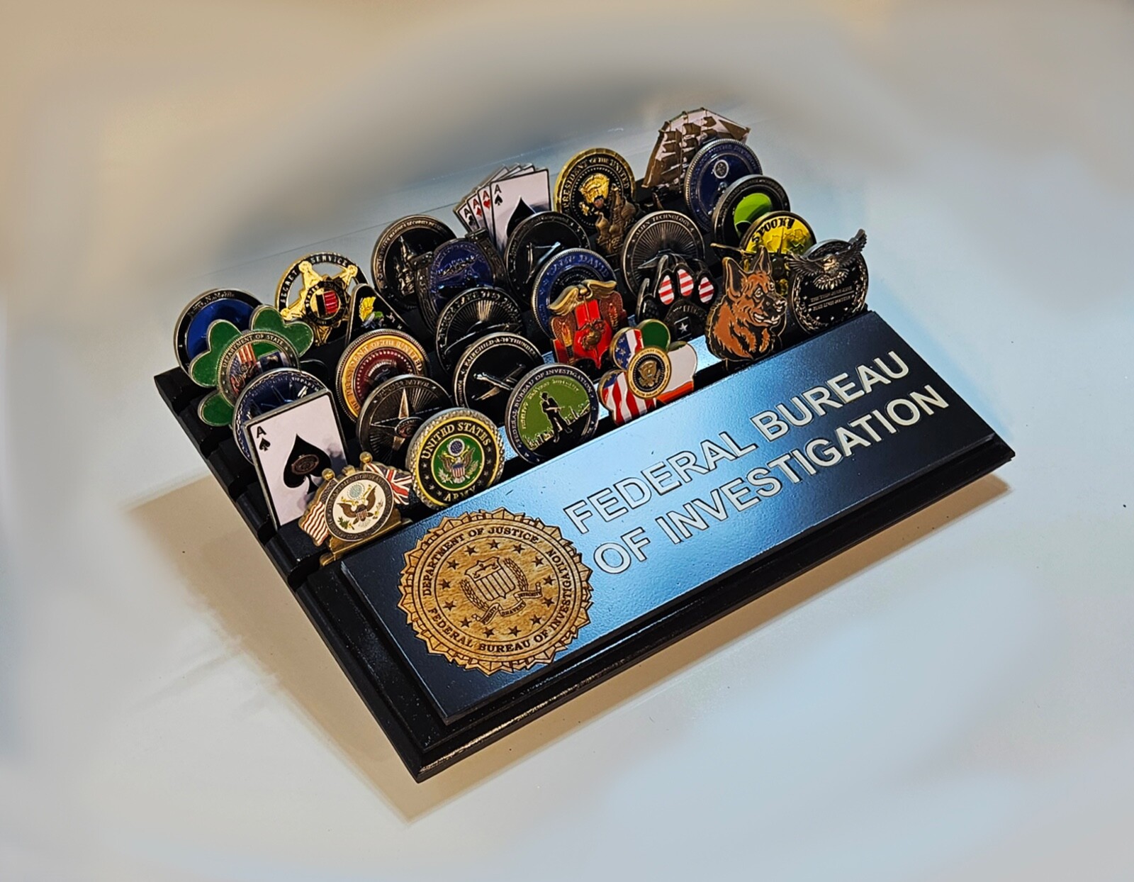 9″x13″ FBI desktop/shelftop challenge coin display approximately 30 coins