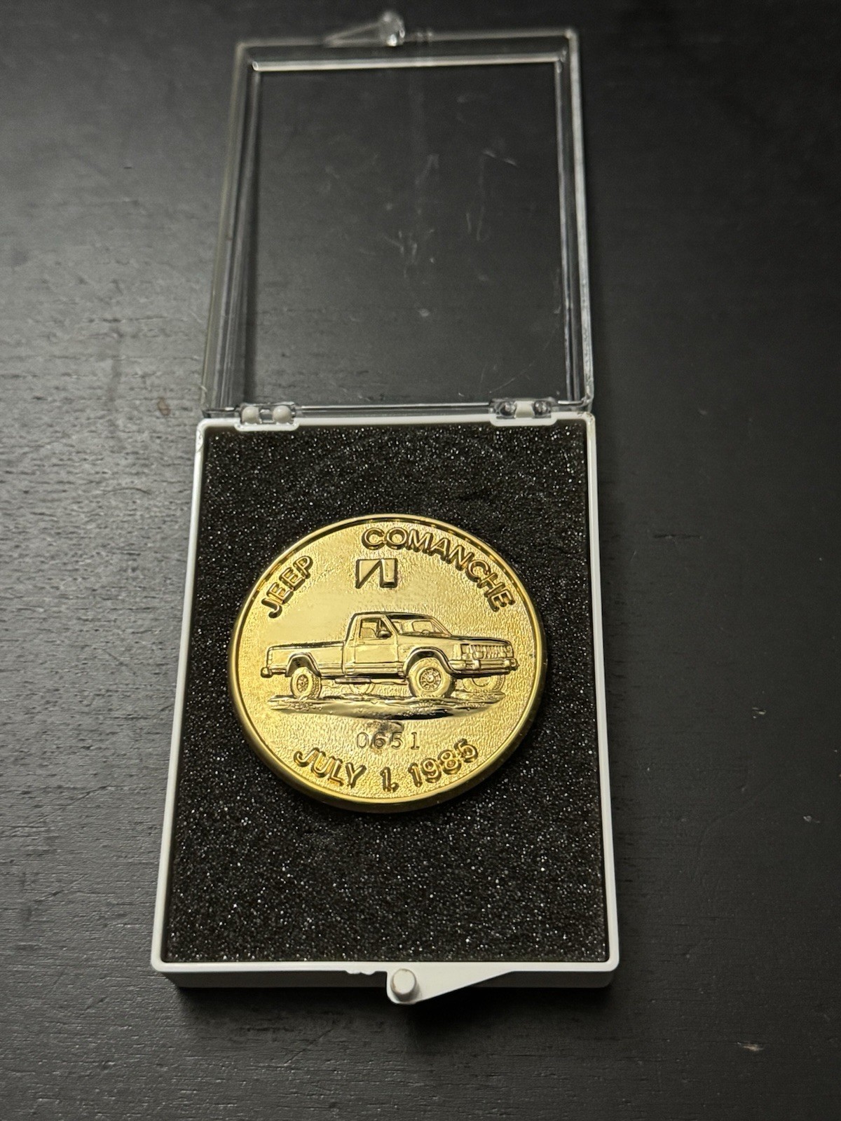 1985 AMC Jeep Comanche Launch Medallion Gold Colored Executive Coin #651 Toledo