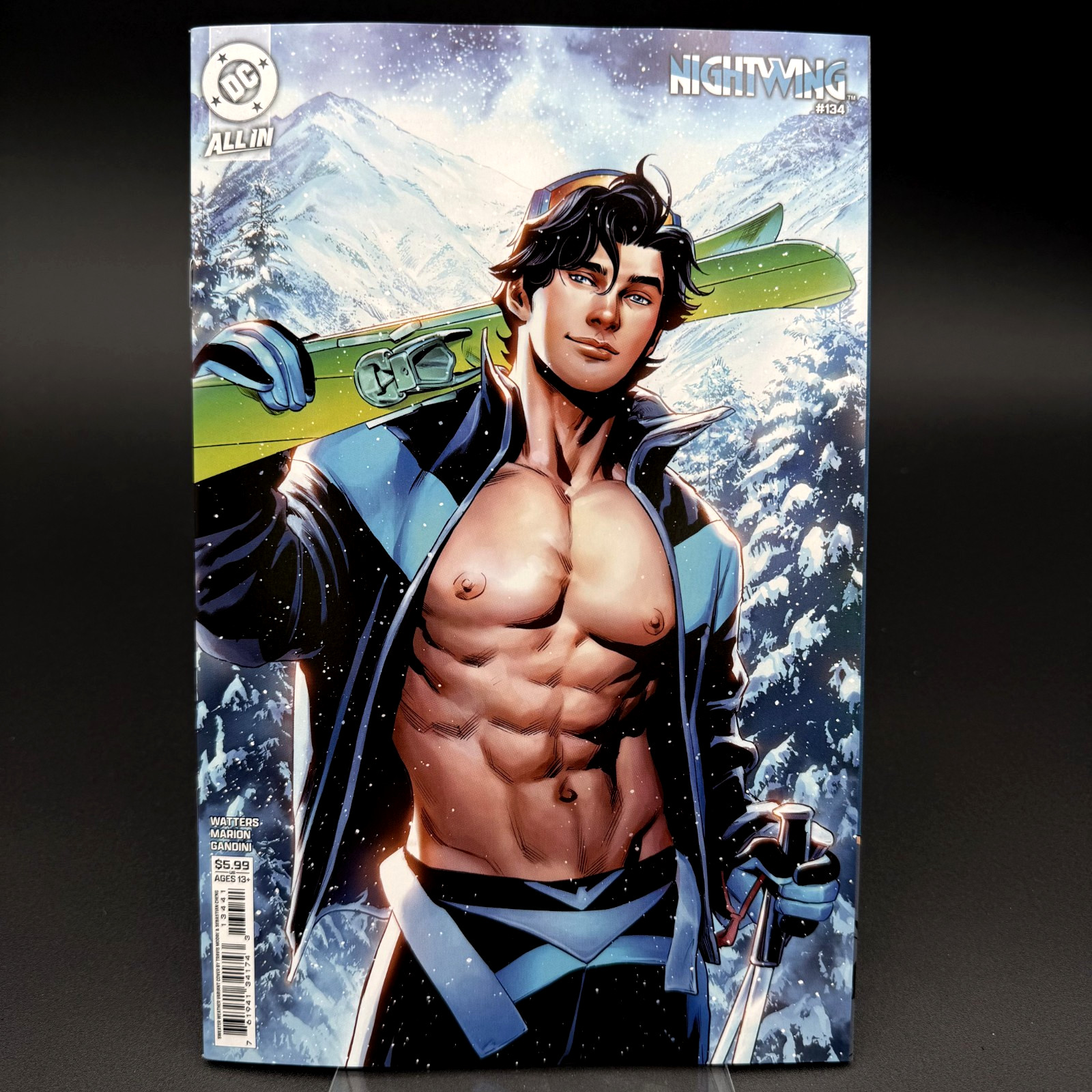 Nightwing #134 – Cover E – Travis Moore – SWEATER WEATHER Variant – DC NM