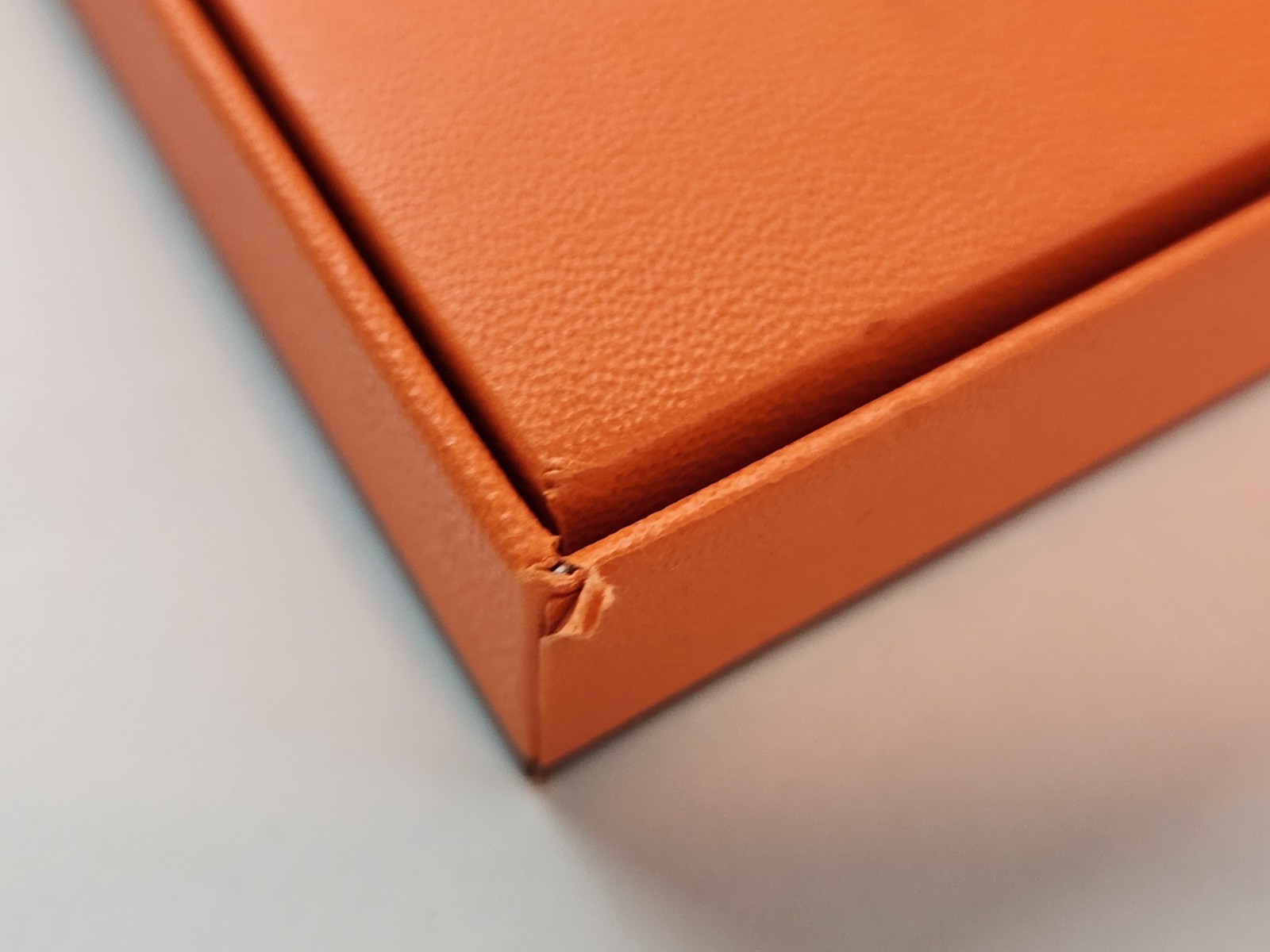 Authentic Hermès HERMES Box Empty Orange Container Gift For Apple Watch Belt