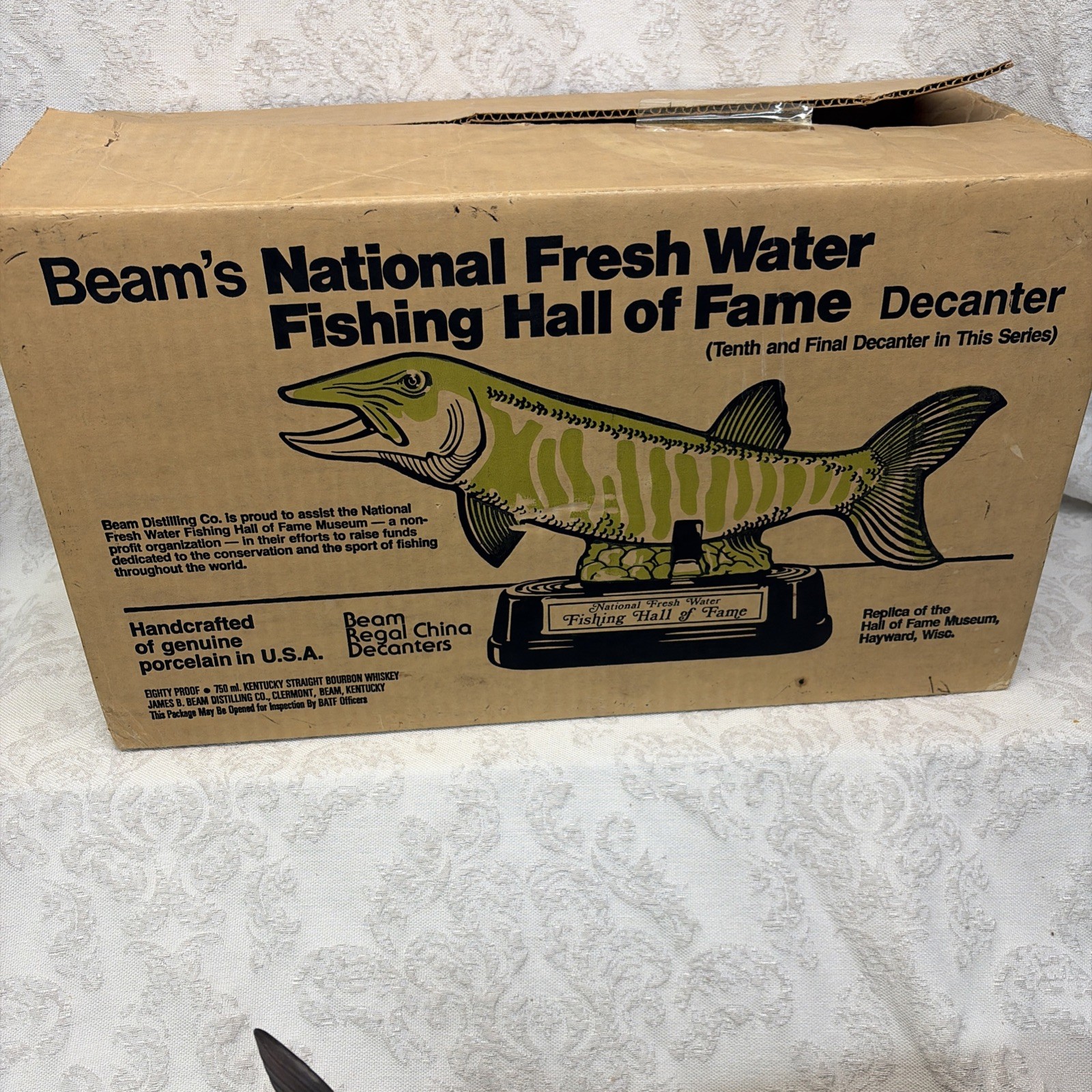Jim Beam 1983 Fish National Freshwater Fishing Hall Of Fame Large Tiger Musky