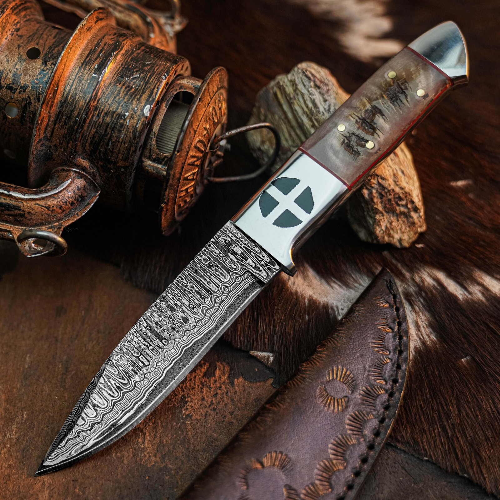 8.7″ inch Damascus Steel Hunting Knife Full Tang Ram Horn Handle Leather Sheath