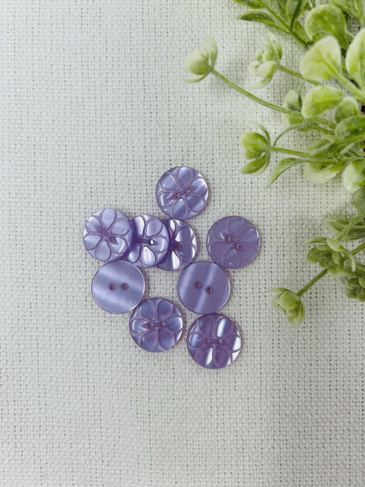 Lavender Purple Flower Sewing Buttons – Shirt Coat Dress – Set Of 8
