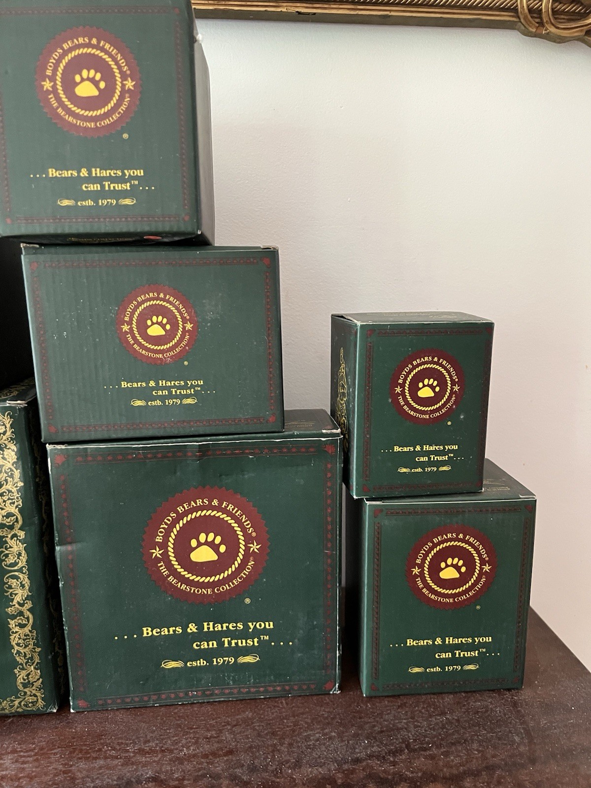 12 Boyd’s Bears Lot, Original Boxes-2 Are Lights. Excellent Condition