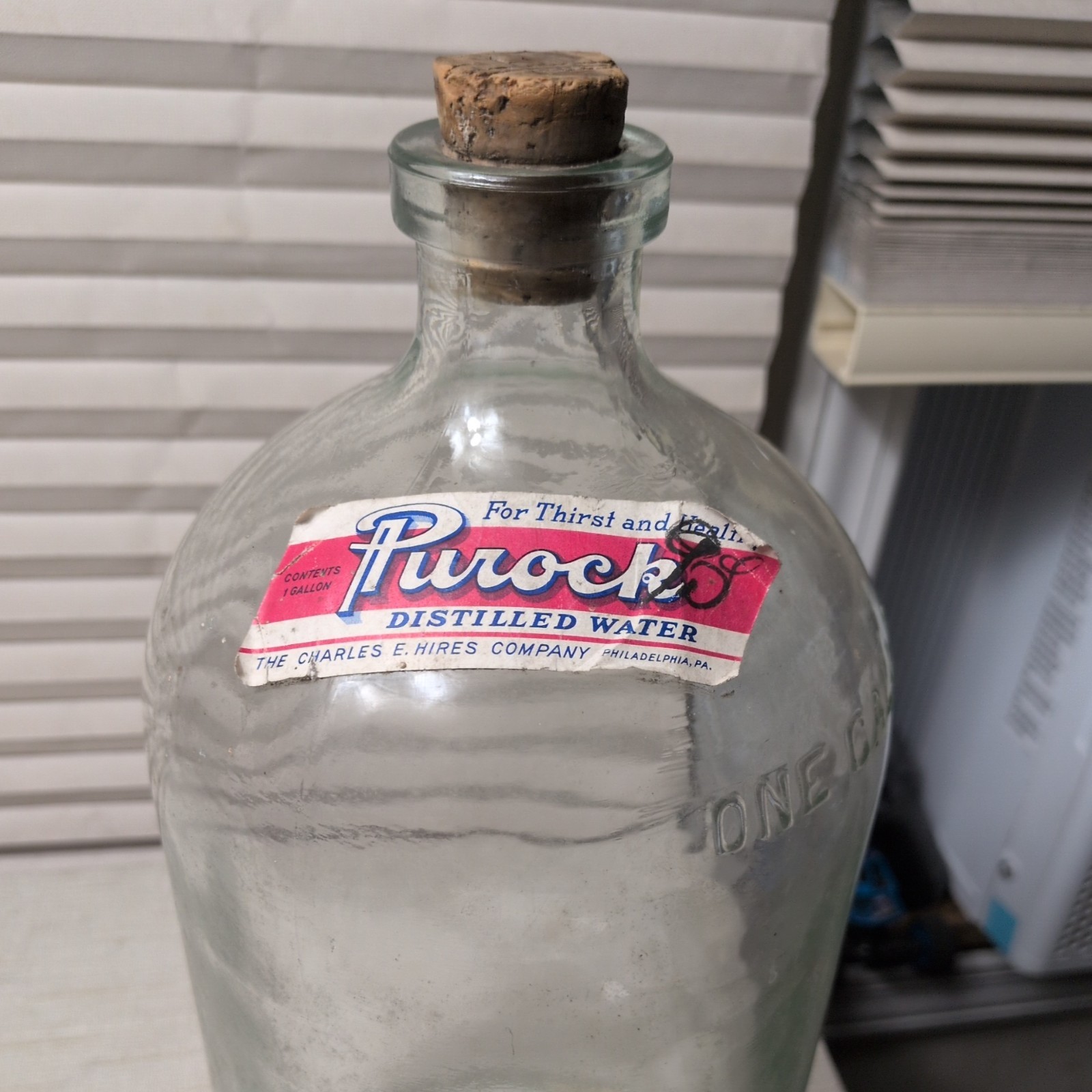 VINTAGE 1 GALLON PUROCK WATER BOTTLE PHILADELPHIA