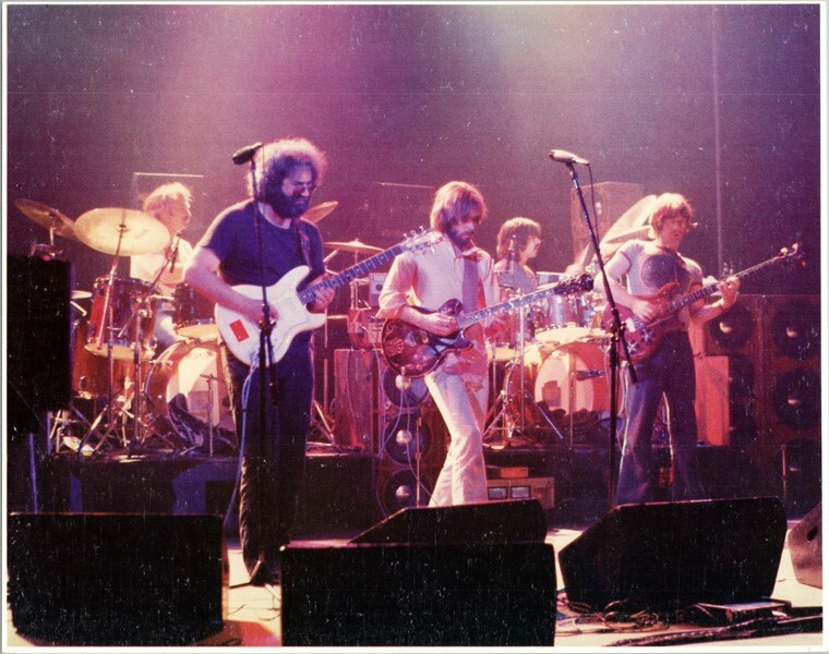 Grateful Dead vintage 1980’s 8×10 press photo the band play live on stage