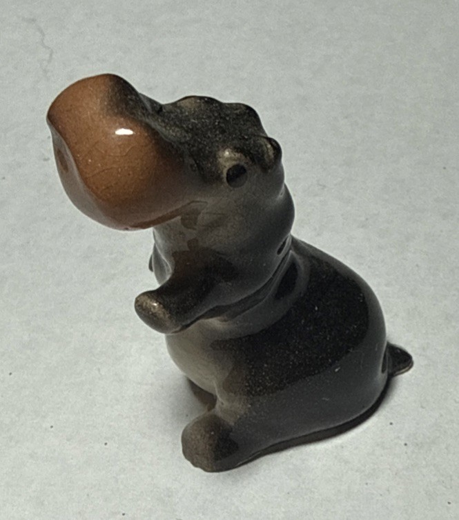 Nice Vintage Hagen Renaker hippopotamus miniature Figurine StandingHouse Hippo