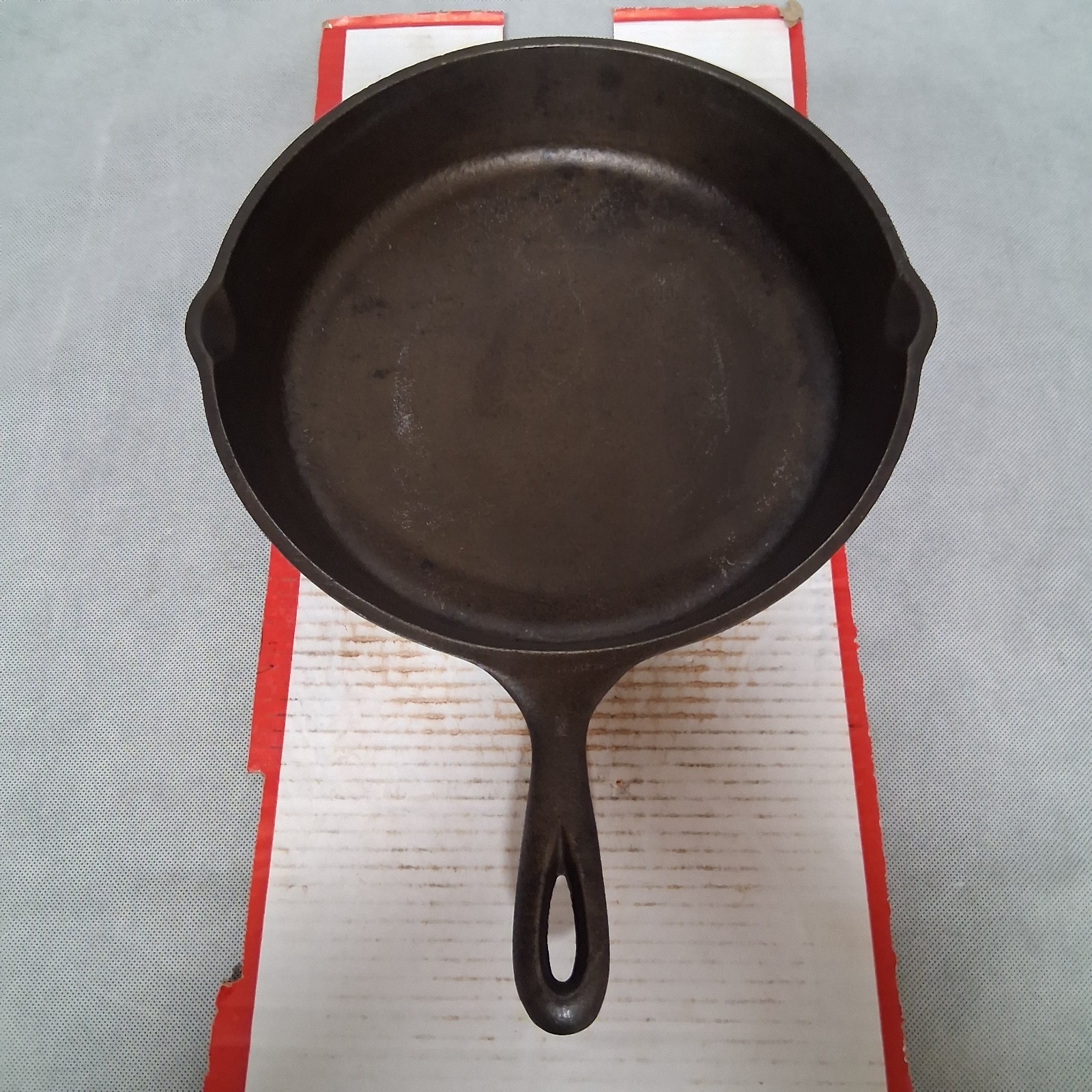 1930’s-1950’s Lodge #9 SK Cast Iron Skillet 11.5″ 3 Notch Heat Ring Sits Flat