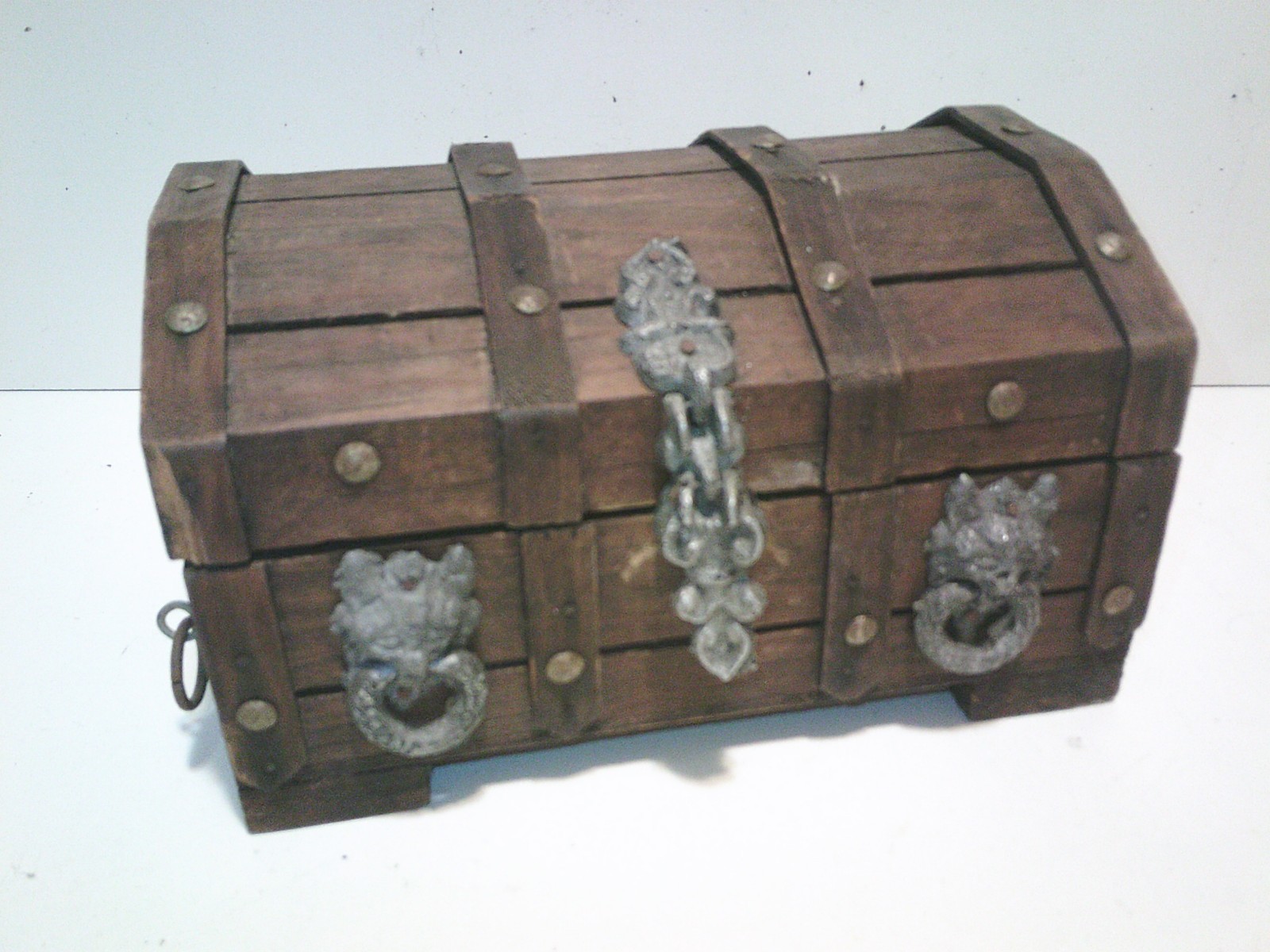 Clean Vintage Wood Treasure Chest Display / Gift / Trinket Chest FREE SHIPPING