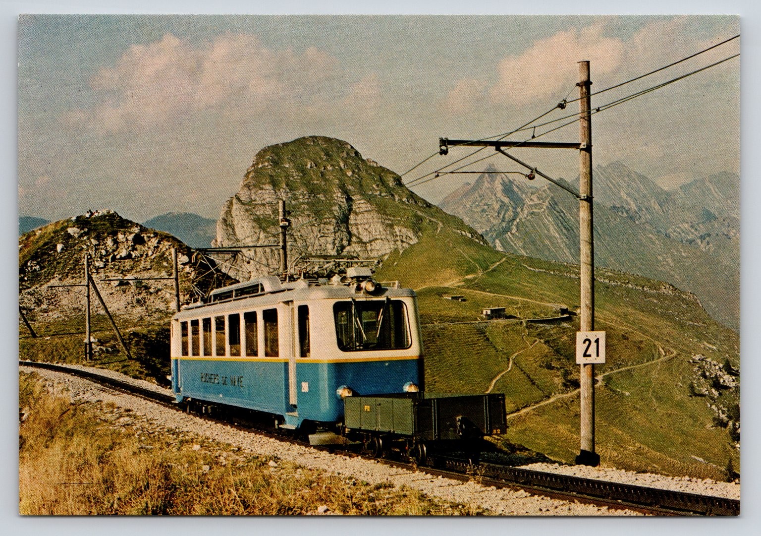 MGI GN 30908 CH Photochrome Postcard Swiss Train La Perche Mountains