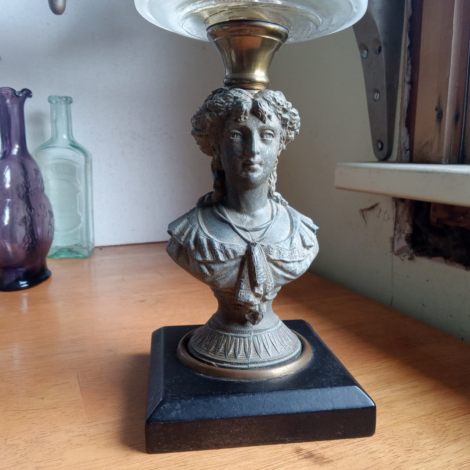 1870s VICTORIAN WOMAN FIGURE STEM KEROSENE LAMP COMPLETE WORKING CONDITION