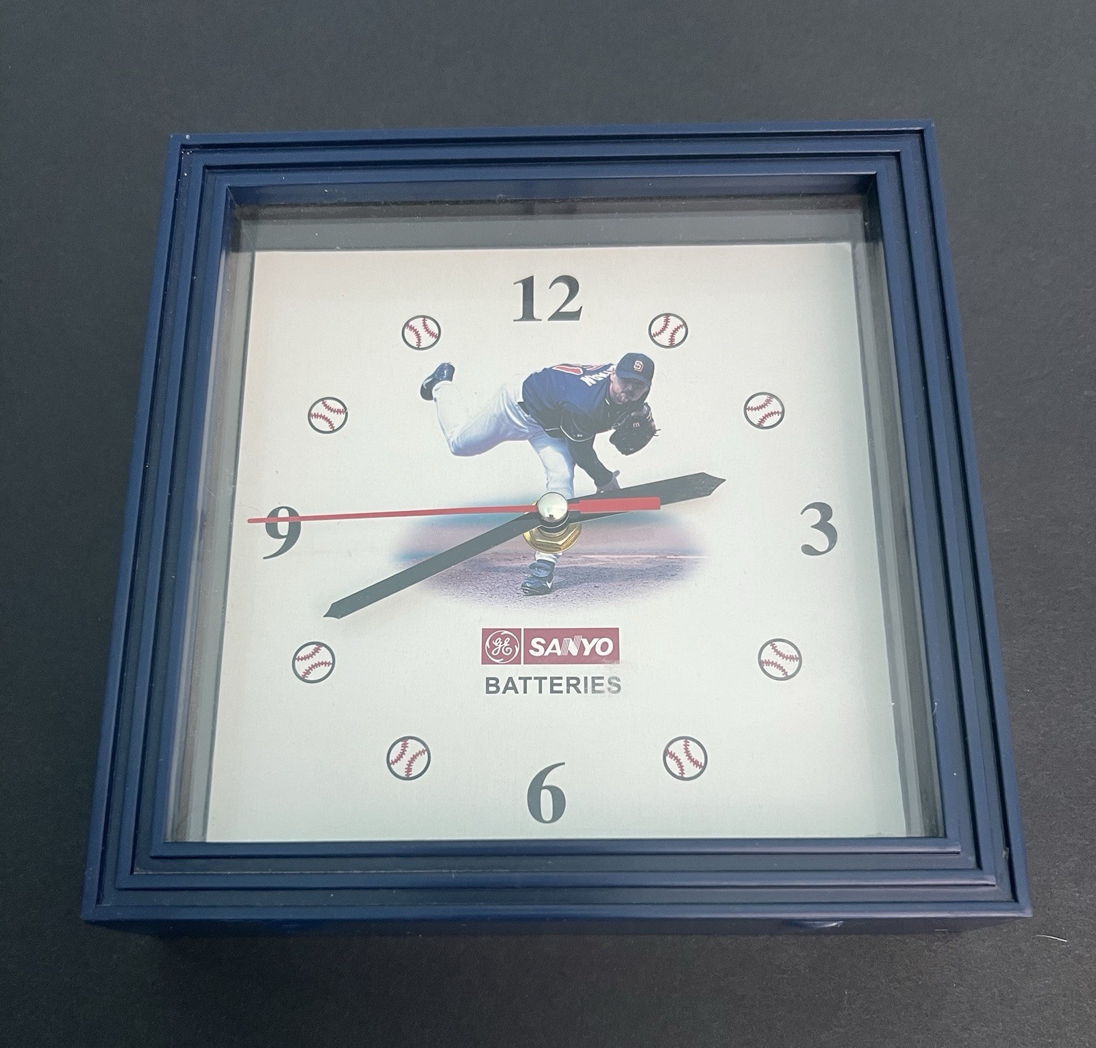 San Diego Padres G E sanyo batteries wall or desk clock working,free Ship U.s.