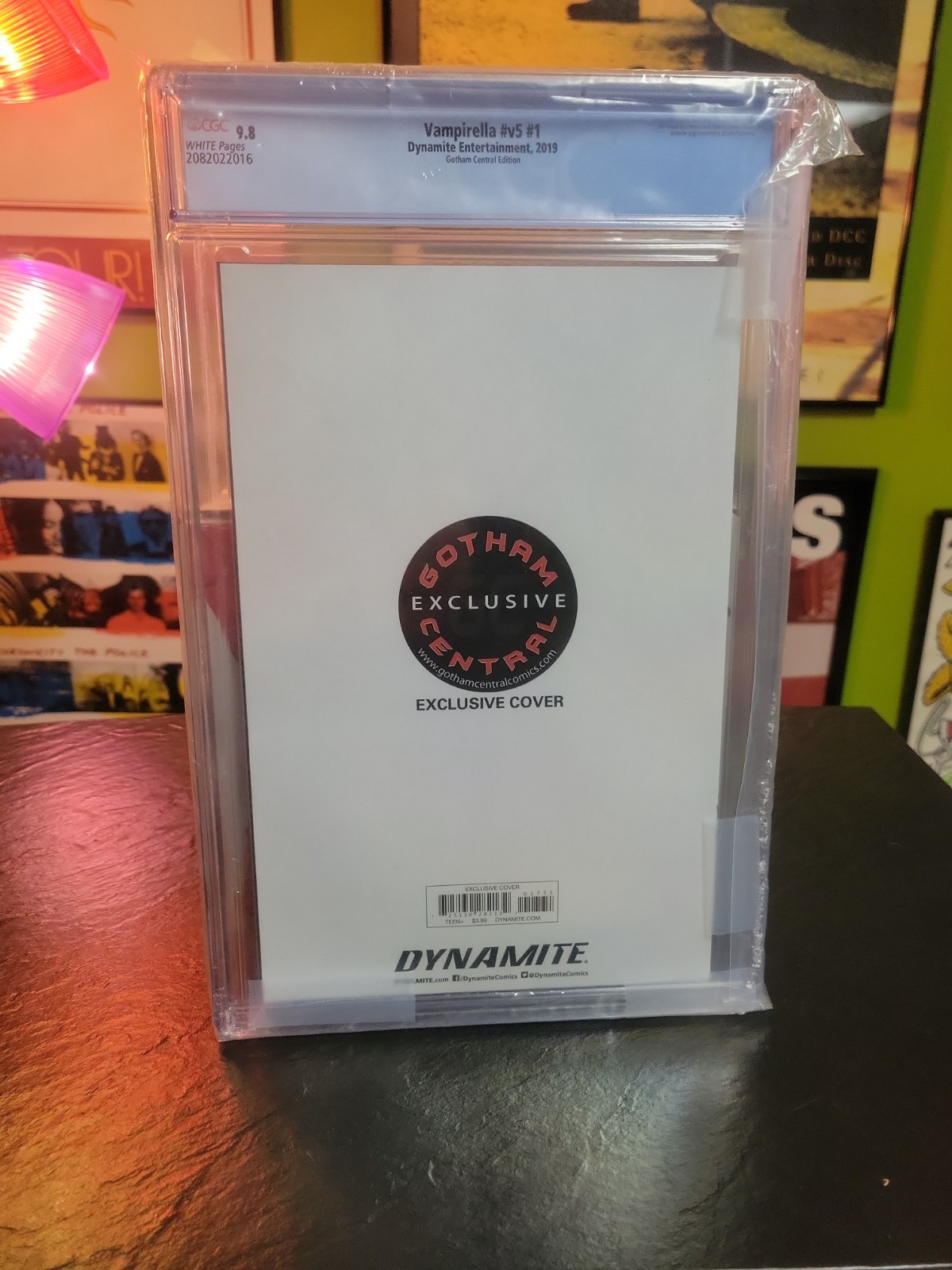 Vampirella v5 #1 Gotham Central Edition CGC 9.8 Virgin Variant Dynamite 2019