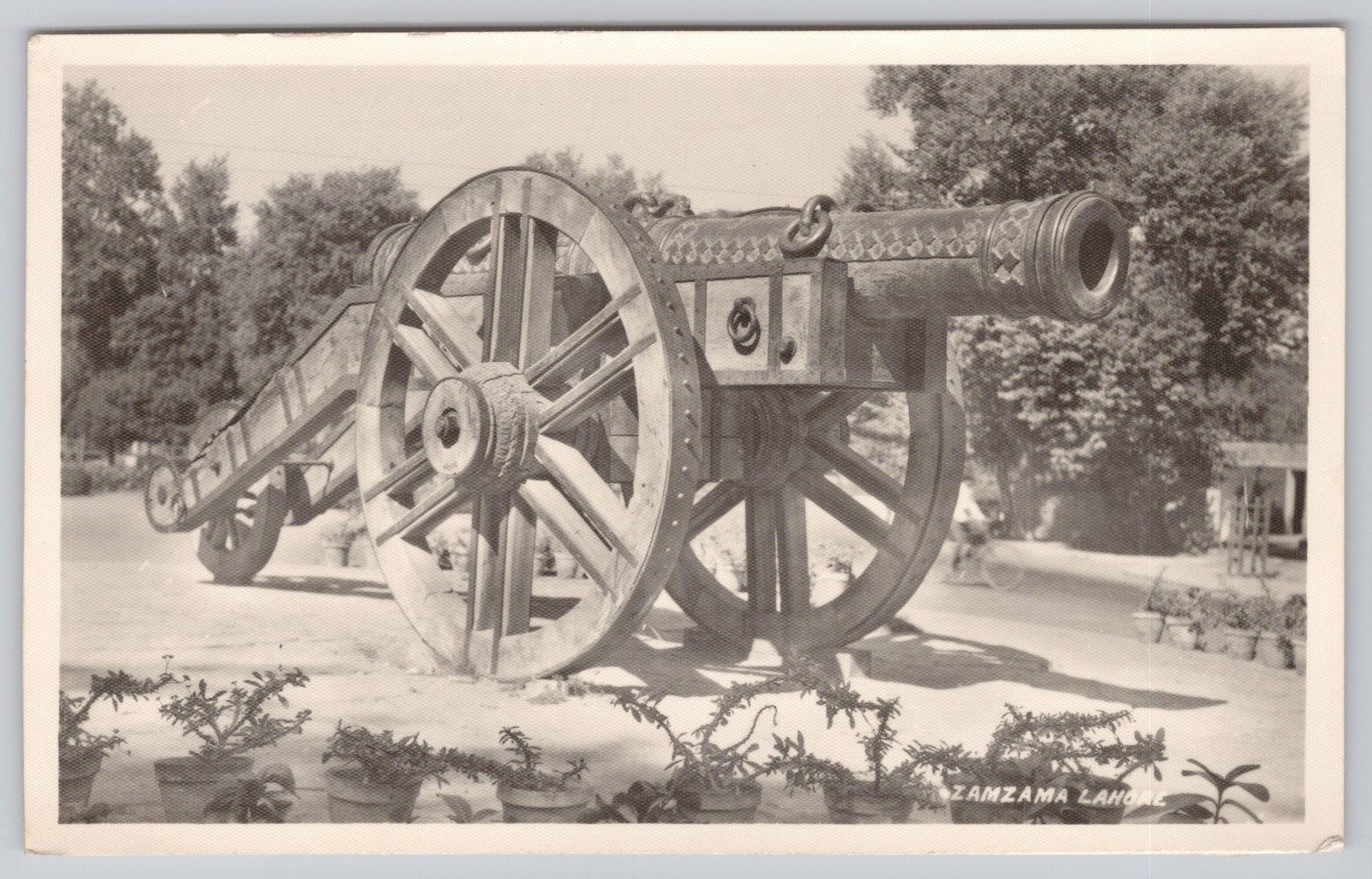 Zamzama Gun Lahore Kim’s Gun Ferozsons Postcard Pakistan c. 1940s