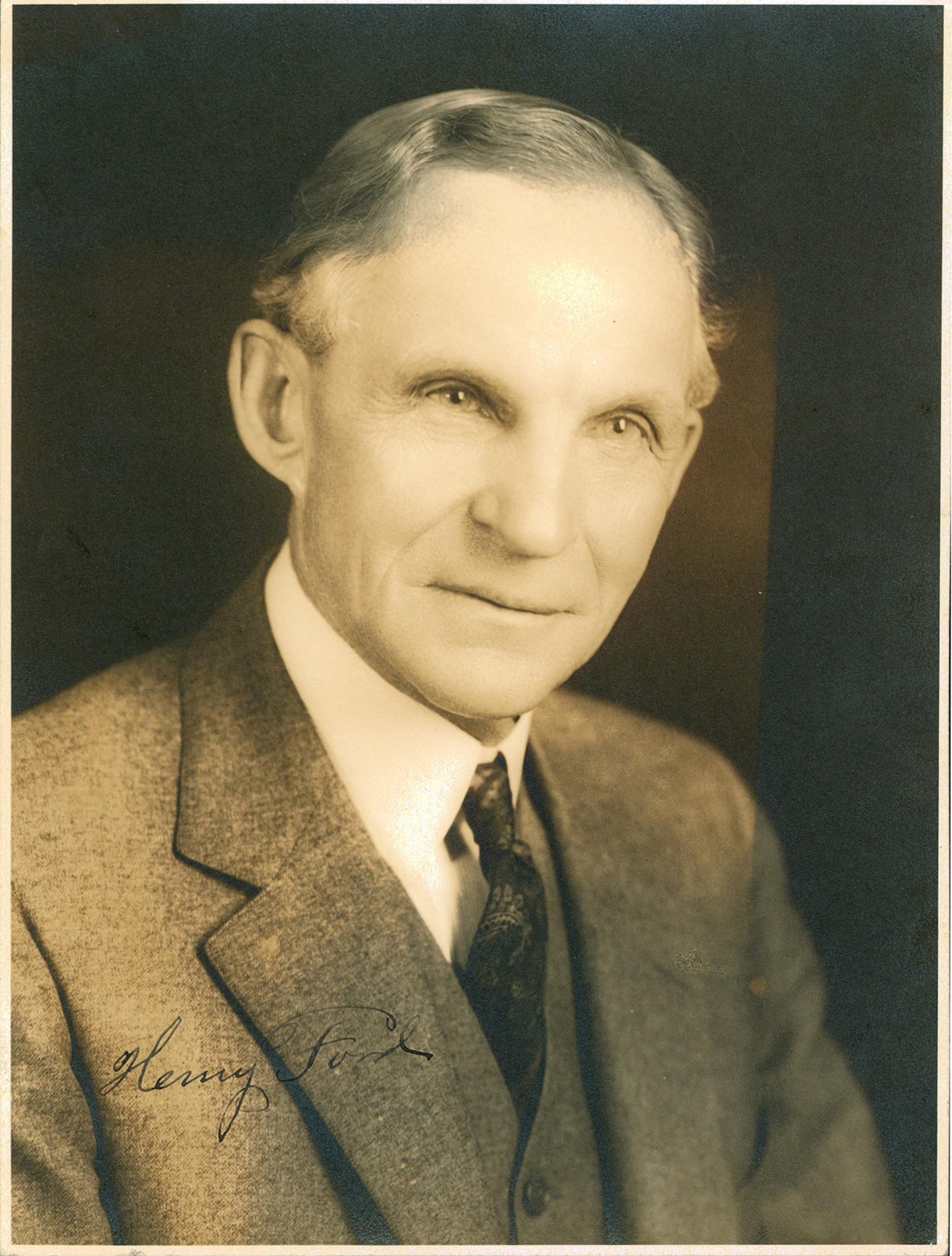 Henry Ford Authentic Signed 8×10 6.85×9.25 Photo Autographed BAS #AB14174