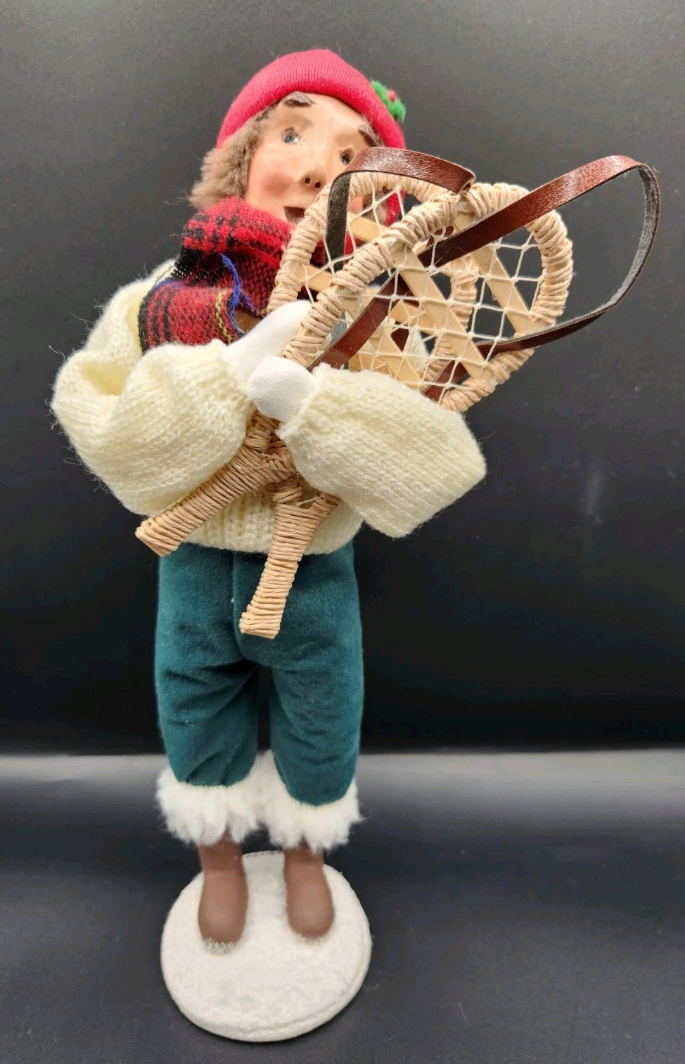 Byers Choice Carolers Adult Man With Snowshoes 2000 Christmas White Base Signed