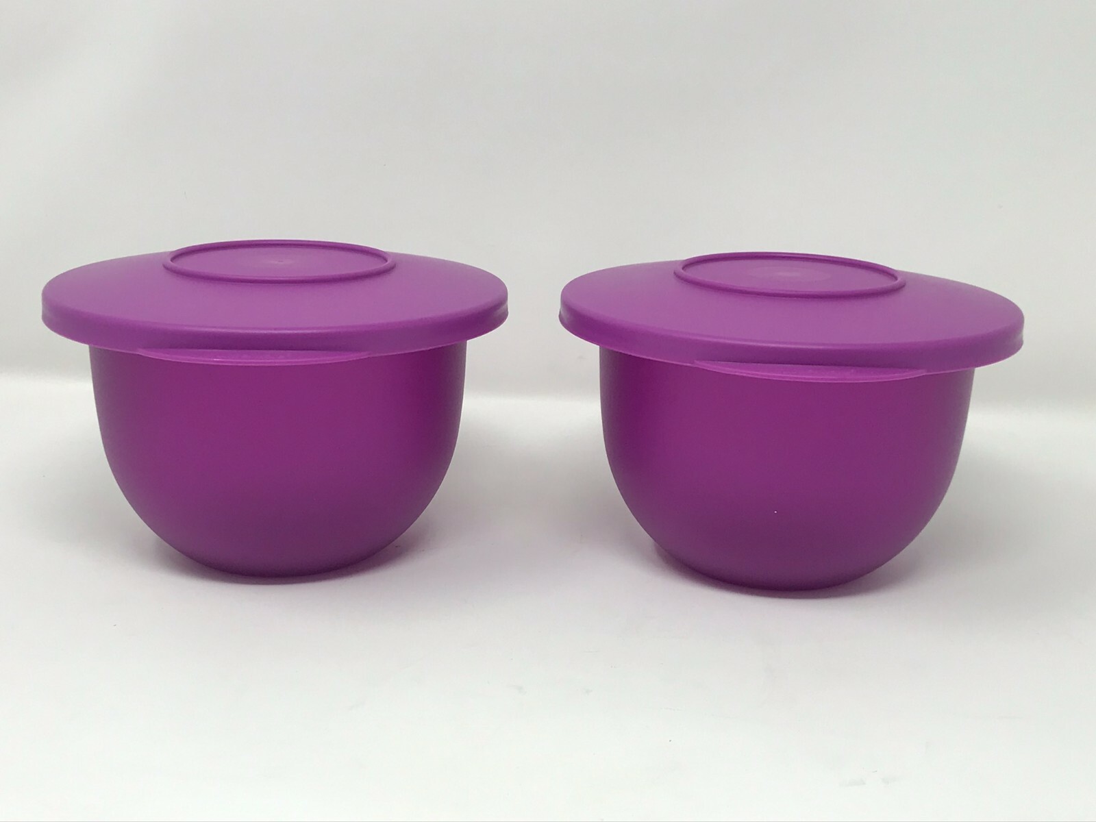 Tupperware Impressions SET OF 2 mini bowls – 550mL with Lids NEW