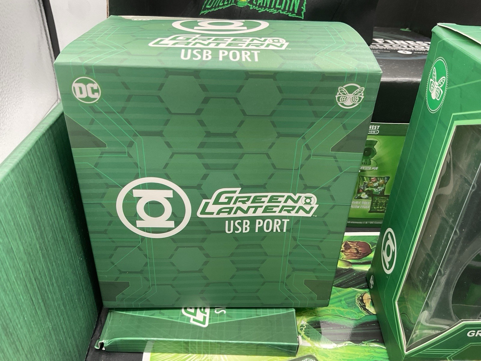 DC Comics World’s Finest The Collection Box GREEN LANTERN Spring 2019 Culturefly