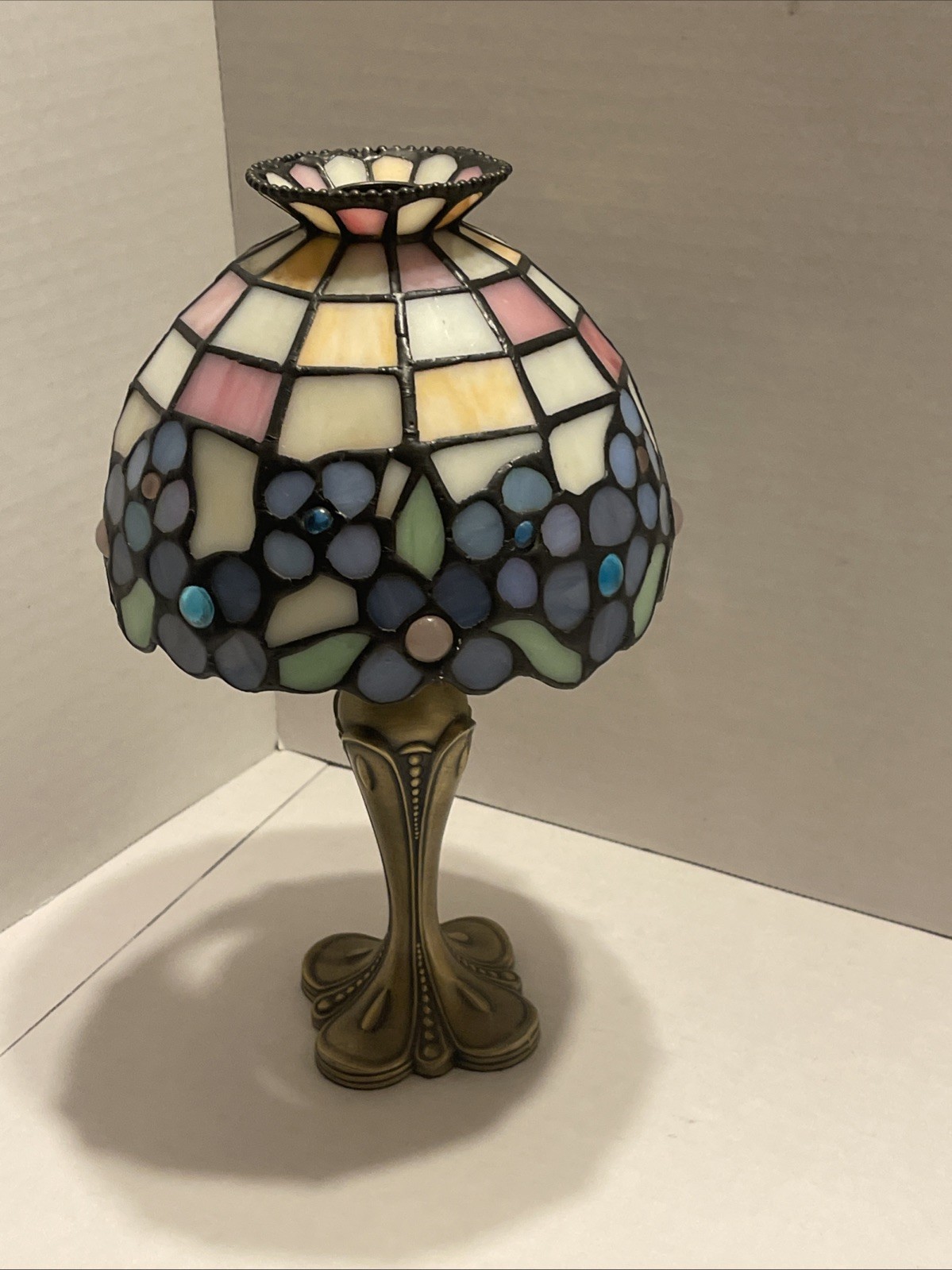 PartyLite Hydrangea Stained Glass Tiffany Style Shade Tealight Candle Lamp Fairy