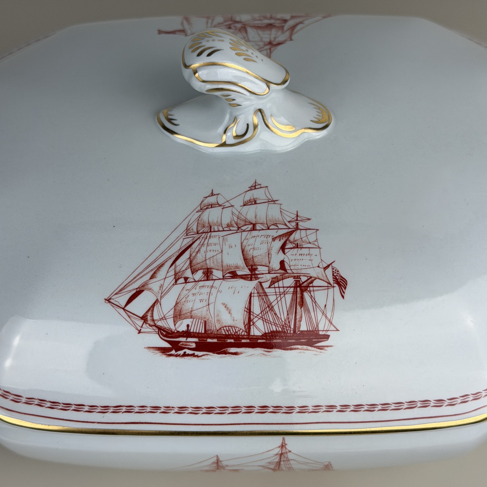 SPODE Copeland Red Gold Trim Ship TRADE WINDS 11 1/8″ Covered Vegetable Tureen