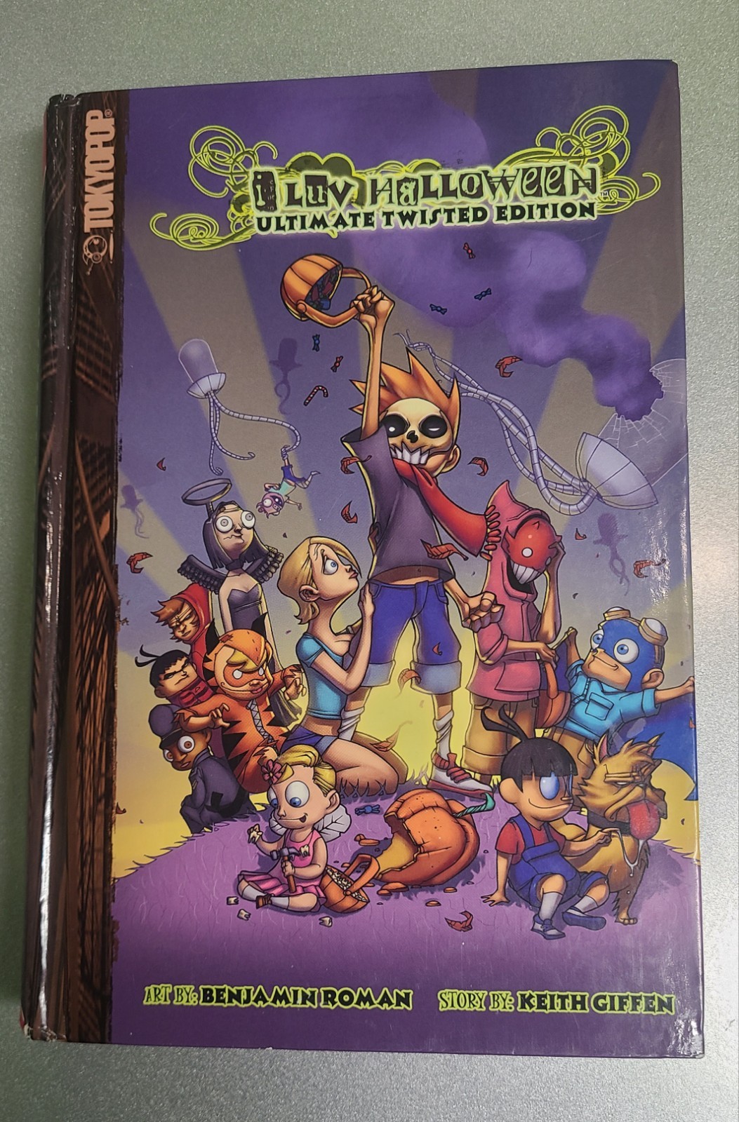 Tokyopop I Luv Halloween Ultimate Twisted Edition Hardcover Roman Giffen Horror…