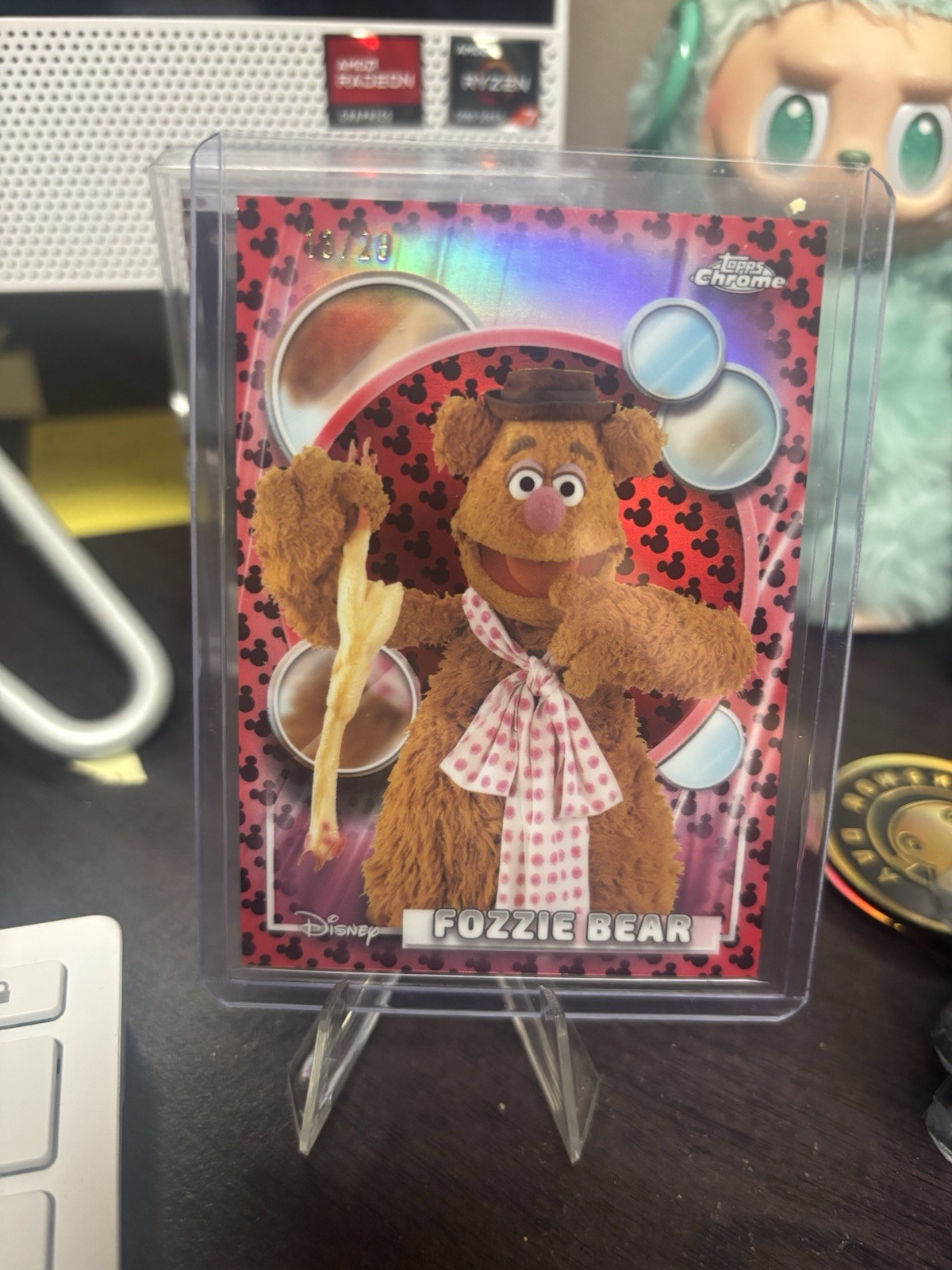 FOZZIE BEAR 2026 TOPPS CHROME DISNEY RED BLACK MICKEY REFRACTOR /28 Q4856