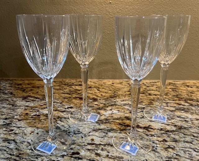 Celebrations by Mikasa Paloma Collection 🍷 Wine Glasses Set Of 4-New in Box ✨