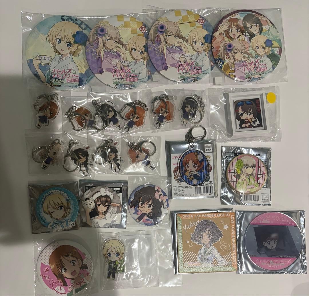 Girls und Panzer Merchandise Set Collectible Anime Goods Fully Functional Japan