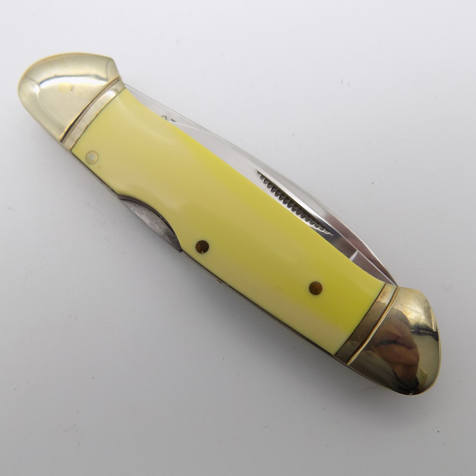 Rough Rider RR1067 Yellow Bone Trapper Canoe Pocket Knife Stainless Steel New