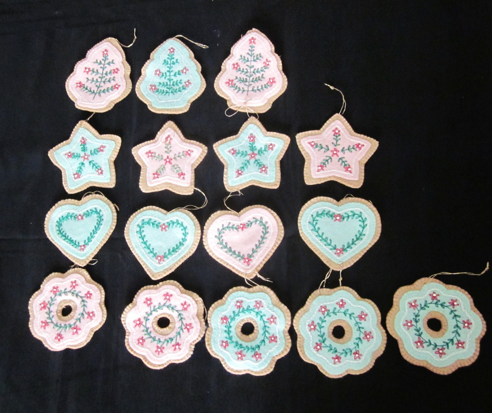 16 Vtg. Handmade Embroidered Felt Sugar Cookie Ornaments Heart Tree Wreath Star