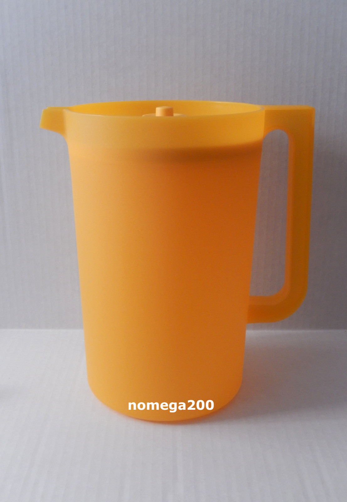 Tupperware Classic 1 Gallon Pitcher Orange Color with Push-button lid